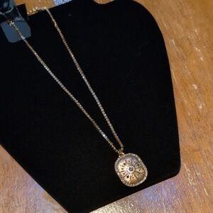 Gold Pendant Necklace